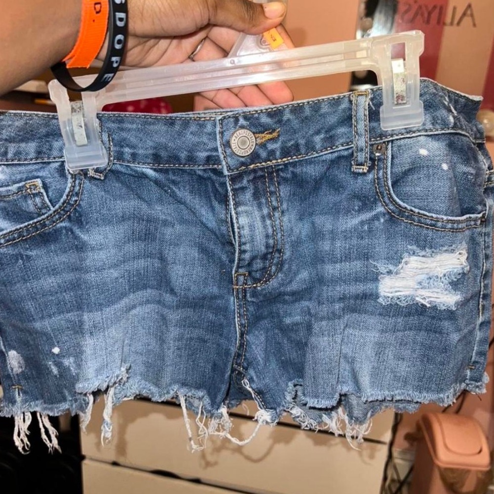 Very Cute jean shorts!
#jeanshorts #shorts #beachshorts #cuteshorts